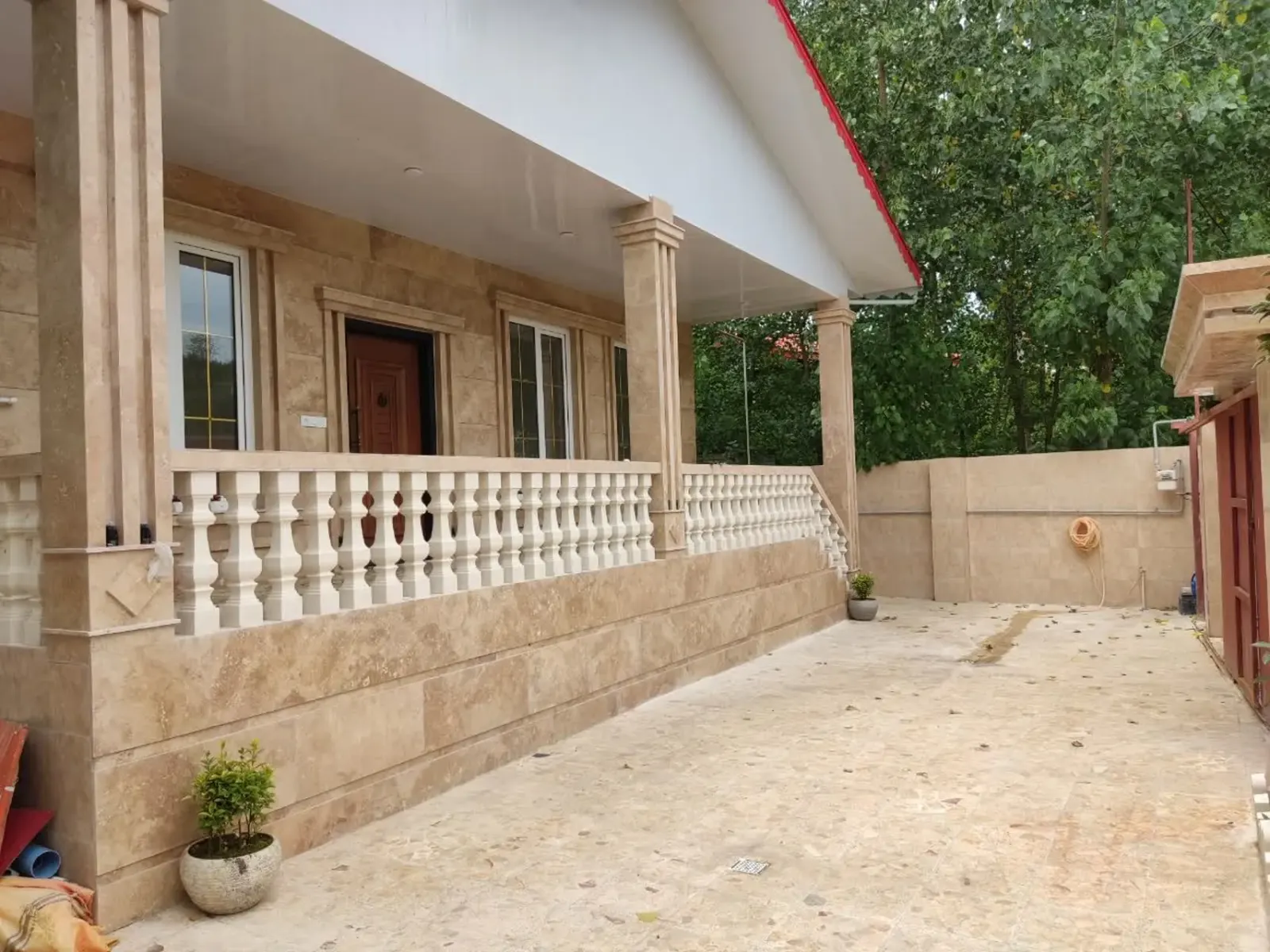 ویلای زیبا وجنگلی در لاهیجان