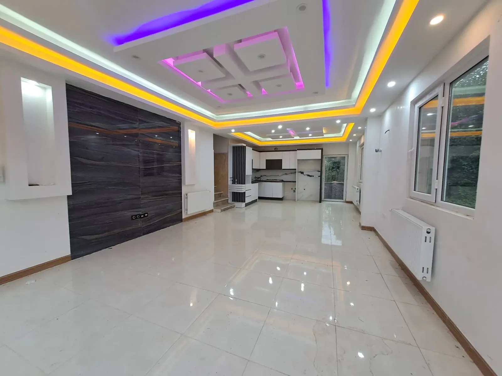 ویلای شیک و نقلی