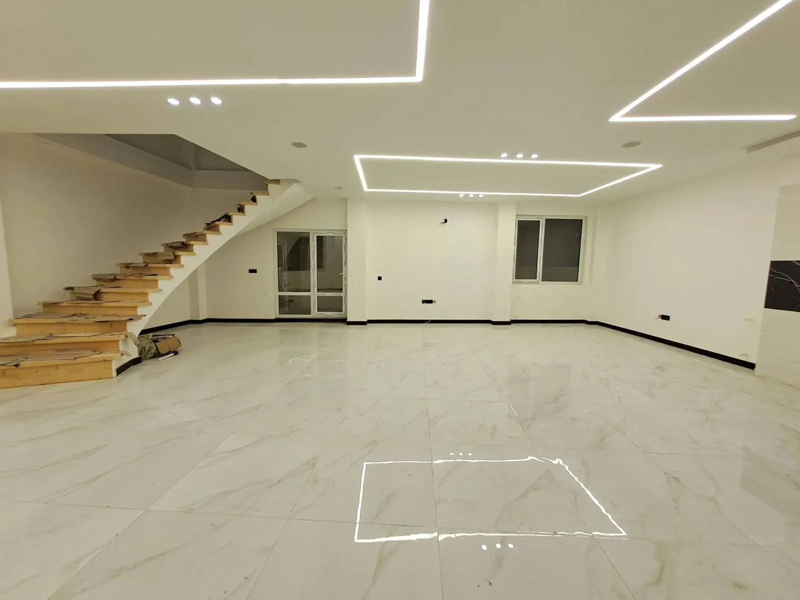 ویلای ۲۰۰ متری نوساز وکلیدنخورده